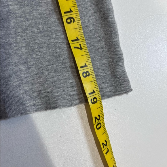 brandy melville gray and red malibu graphic tank top size small - Picture 8 of 8